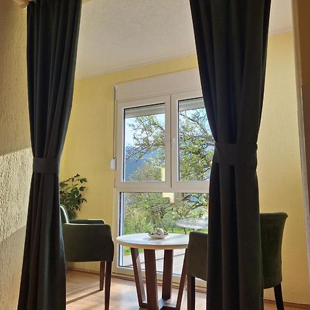Apartman Sara 플루지네 외부 사진